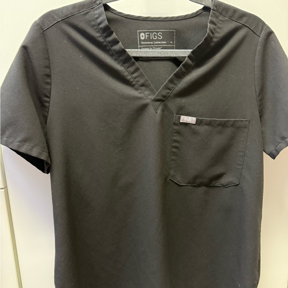 Figs Black Scrub Top